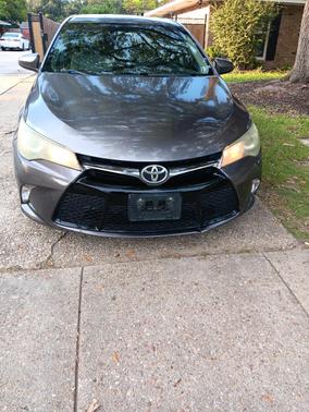 Silver 2015 Toyota Camry LE