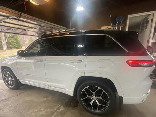 2023 Jeep Grand Cherokee Summit Reserve