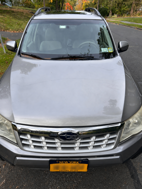 Silver 2011 Subaru Forester 2.5 X Premium