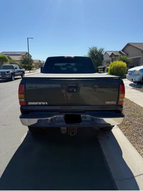 2004 GMC Sierra 2500 SLE H/D Crew Cab