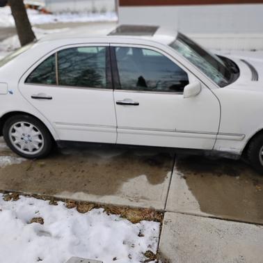 1996 Mercedes-Benz E-Class E320