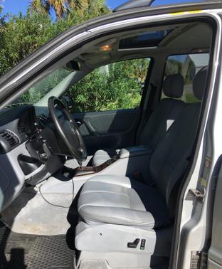 2000 Mercedes-Benz M-Class ML320 4MATIC