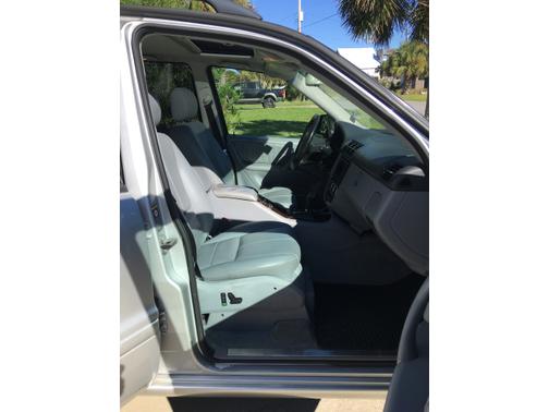 2000 Mercedes-Benz M-Class ML320 4MATIC