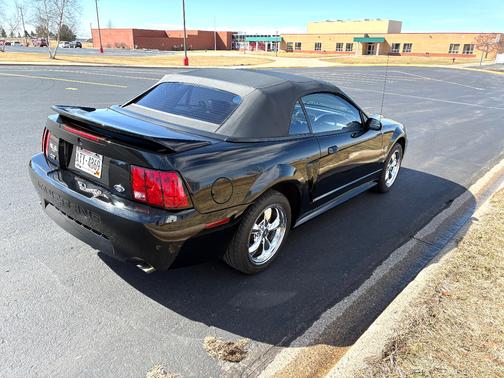 2000 Ford Mustang GT