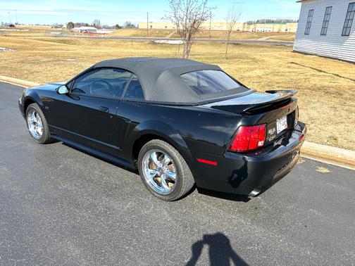 2000 Ford Mustang GT