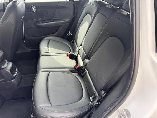 White 2019 MINI Countryman Cooper ALL4