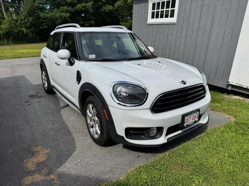 White 2019 MINI Countryman Cooper ALL4