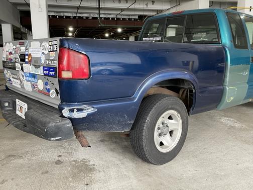 1996 Chevrolet S-10 LS Extended Cab