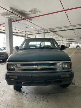 1996 Chevrolet S-10 LS Extended Cab
