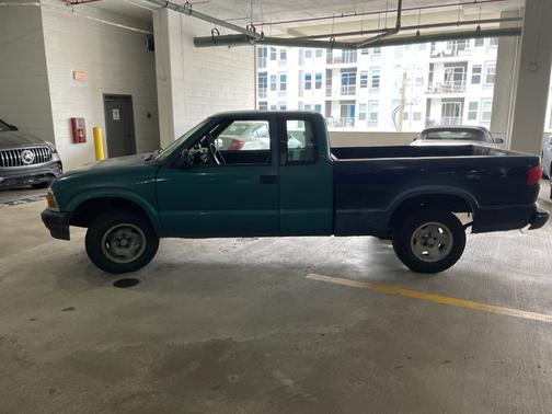 1996 Chevrolet S-10 LS Extended Cab