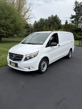 White 2017 Mercedes-Benz Metris Base