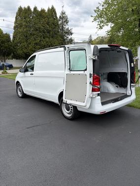 White 2017 Mercedes-Benz Metris Base