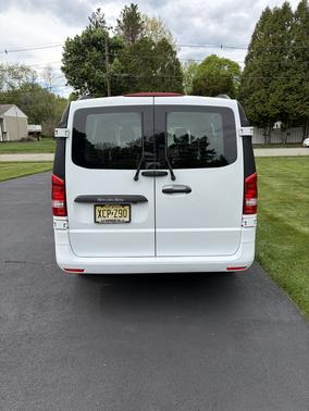 White 2017 Mercedes-Benz Metris Base