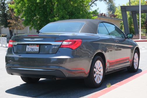 2014 Chrysler 200 Touring