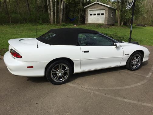 White 1995 Chevrolet Camaro Z28