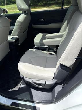 White 2024 Toyota Grand Highlander Limited
