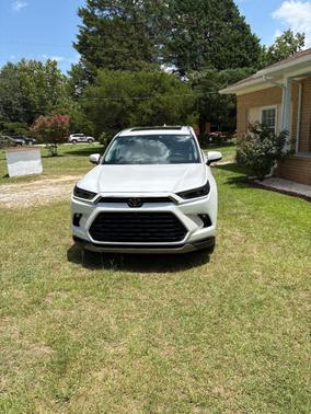 White 2024 Toyota Grand Highlander Limited