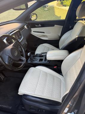 Silver 2016 Kia Sorento SXL
