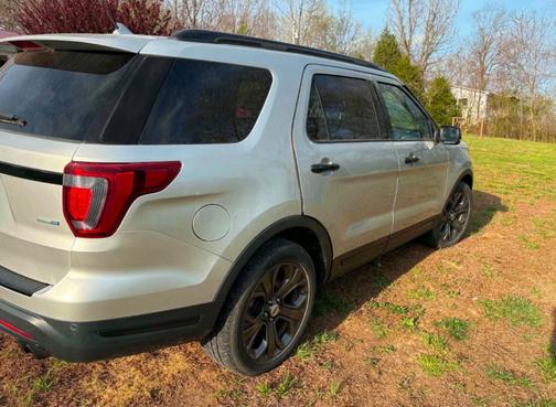 Silver 2018 Ford Explorer Sport