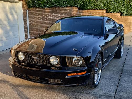 Black 2005 Ford Mustang GT