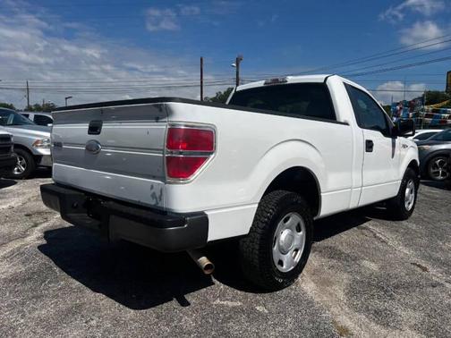 White 2009 Ford F-150 XL