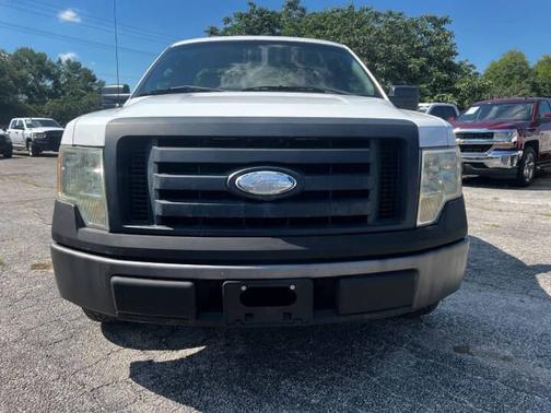 White 2009 Ford F-150 XL