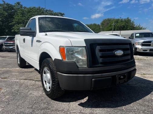 White 2009 Ford F-150 XL