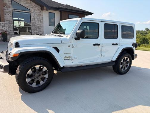 White 2018 Jeep Wrangler Unlimited Sahara