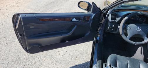 Black 2002 Mercedes-Benz CLK-Class 320 Cabriolet