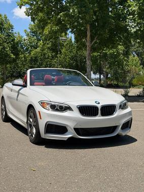 White 2016 BMW M235 i