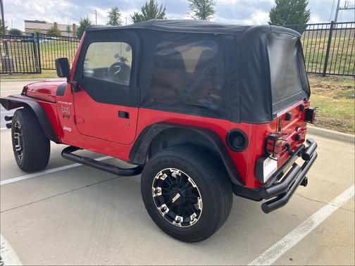 Red 2000 Jeep Wrangler SE