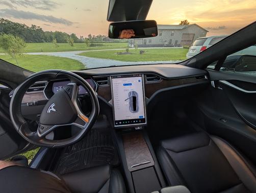 2017 Tesla Model S 75D