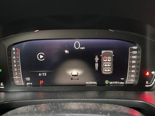 White 2023 Honda Pilot Elite