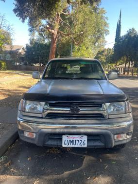 Silver 2002 Toyota 4Runner SR5
