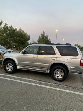 2002 Toyota 4Runner SR5