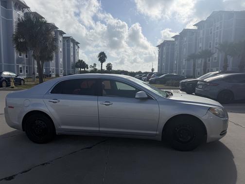 Gray 2012 Chevrolet Malibu LT
