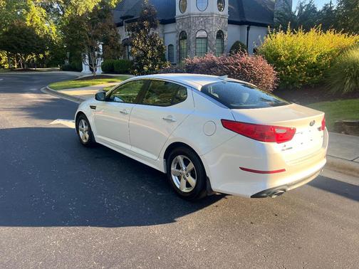 White 2015 Kia Optima LX