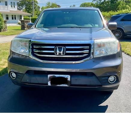Gray 2014 Honda Pilot Touring