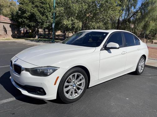 White 2016 BMW 320 i