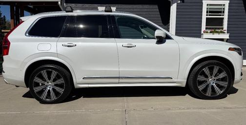 White 2021 Volvo XC90 T6 Inscription