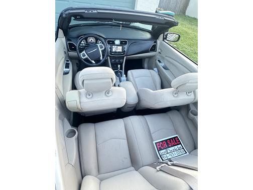 2014 Chrysler 200 Touring