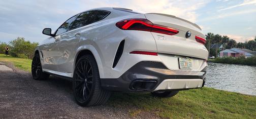 2022 BMW X6 xDrive40i
