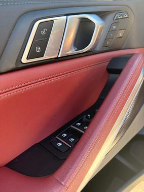 2022 BMW X6 xDrive40i