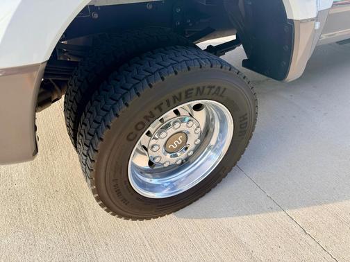 White 2022 Ford F-450 King Ranch