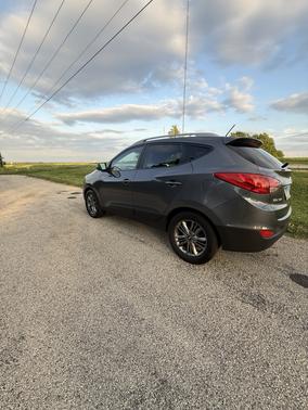 Gray 2014 Hyundai TUCSON SE
