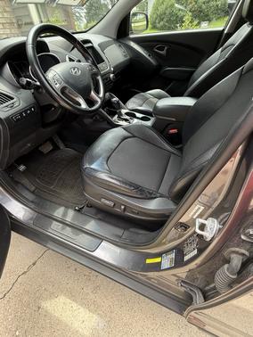 Gray 2014 Hyundai TUCSON SE