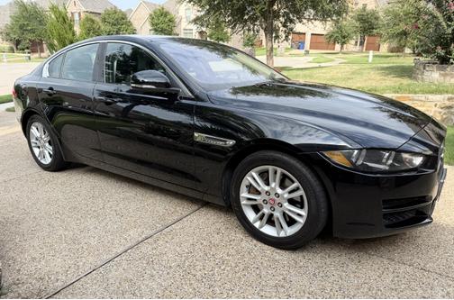 2017 Jaguar XE 25t Premium