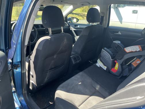 2018 Volkswagen Golf SportWagen TSI S
