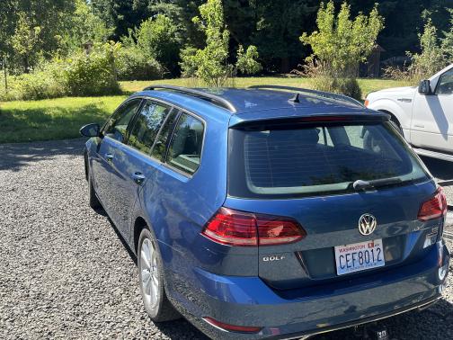 2018 Volkswagen Golf SportWagen TSI S