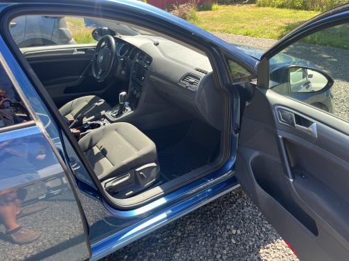 2018 Volkswagen Golf SportWagen TSI S